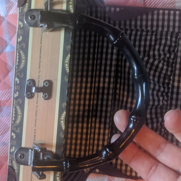 Cigar-Box Purse - Picture 3 of 5